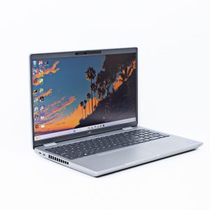 Dell Latitude 5521 Core i7-11850H/ RAM 16 Gb/ SSD 512 Gb/ 15,6" FHD/ NVIDIA GeForce MX450 2 Gb