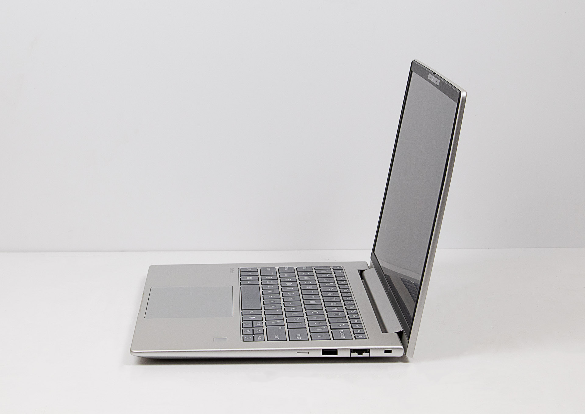 HP EliteBook 6 G1ah 14 Ryzen 5 220/ RAM 16 Gb/ SSD 256 Gb/ 14" FHD+ - Зображення 3